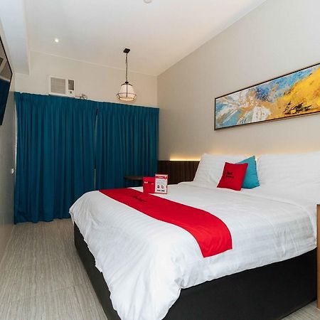 Reddoorz Premium Near Ust Hospital Otel Manila Dış mekan fotoğraf