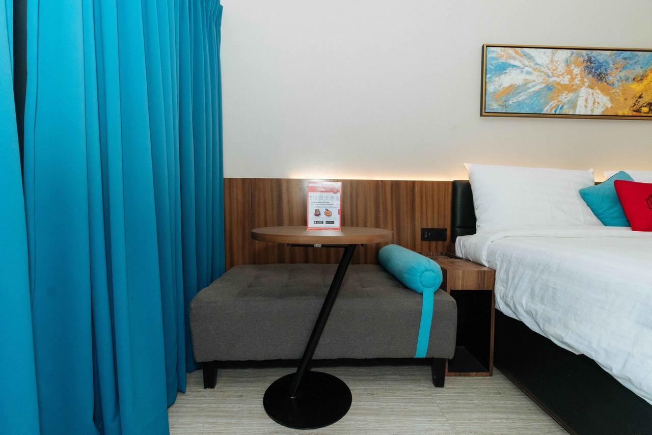 Reddoorz Premium Near Ust Hospital Otel Manila Dış mekan fotoğraf